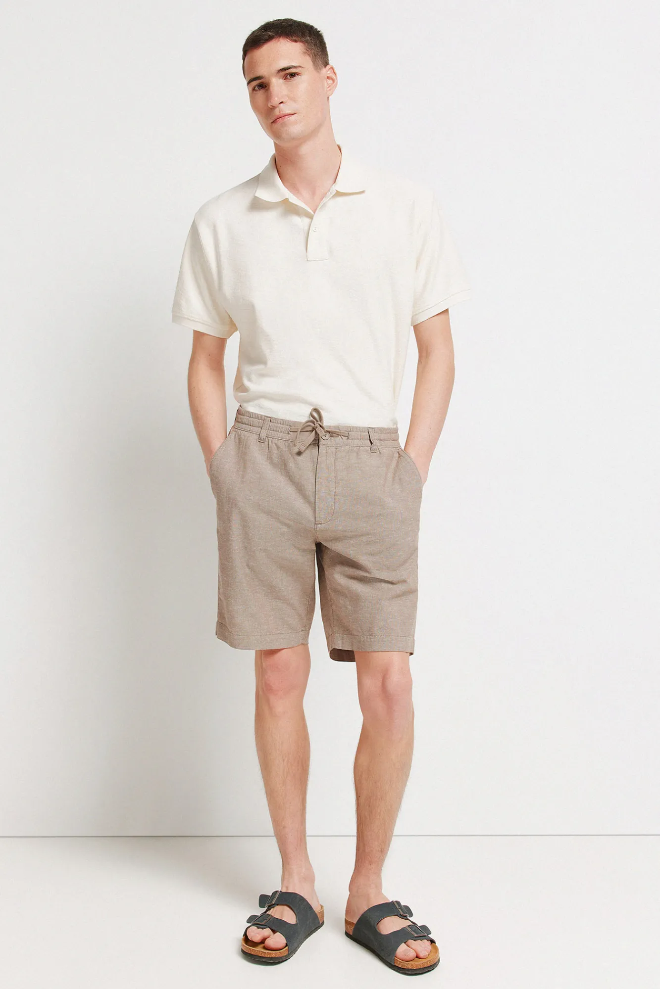 Outlet Springfield Bermuda coupe slim confortable en lin nude