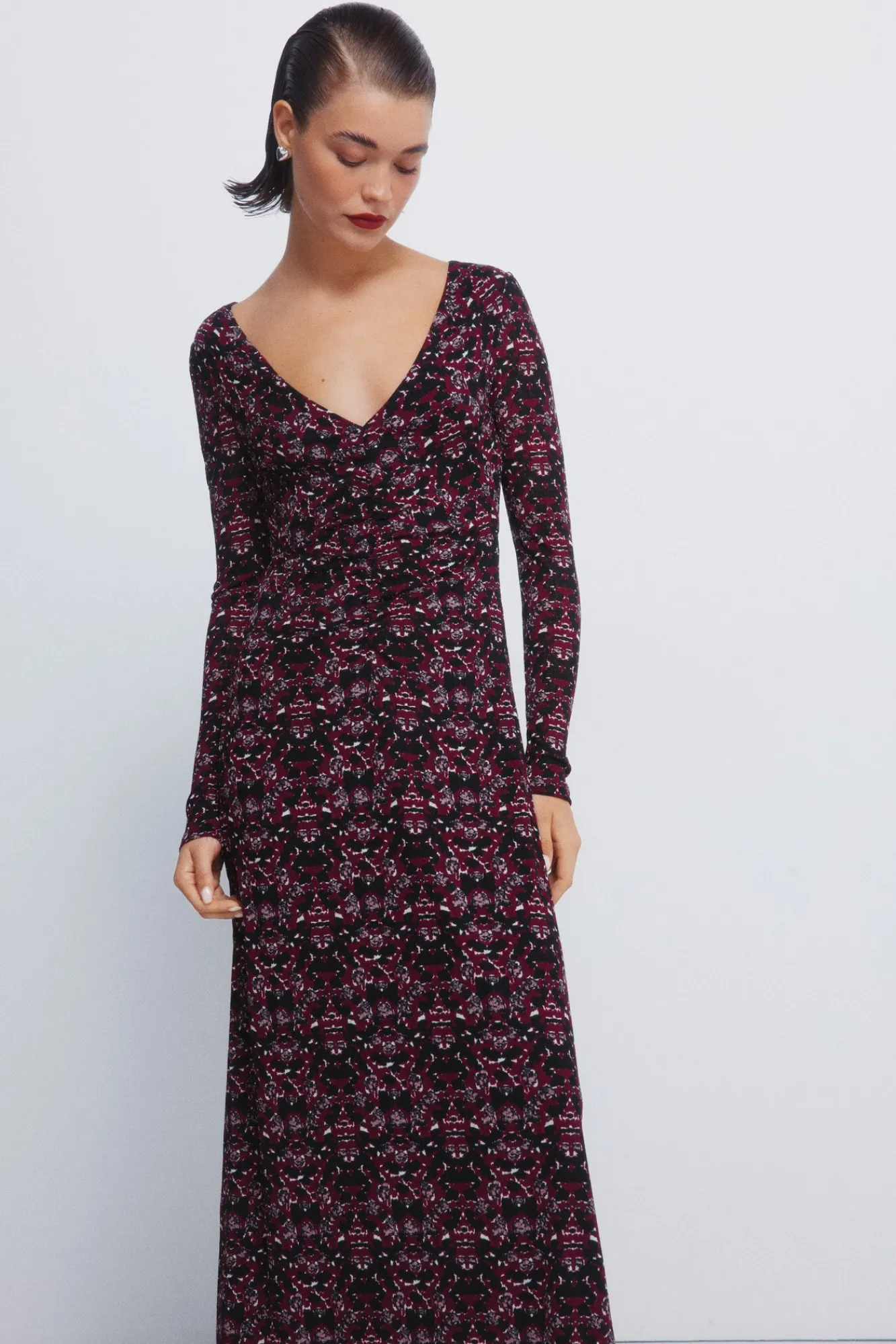 Hot Springfield Robe midi imprimé à décolleté froncé noir